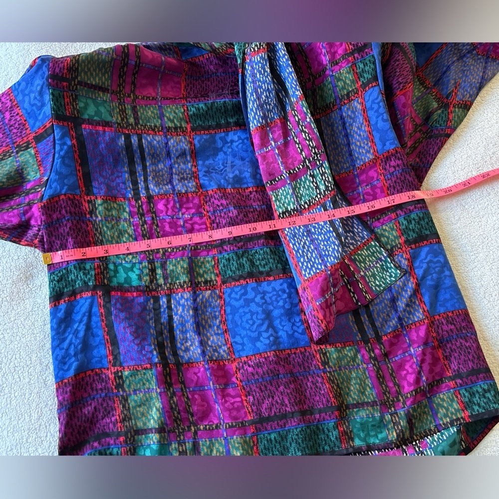 Vintage 100% Silk Jerri Sherman Blouse, Back Buttons, Neck Tie. Purple Blue - Picture 10 of 11